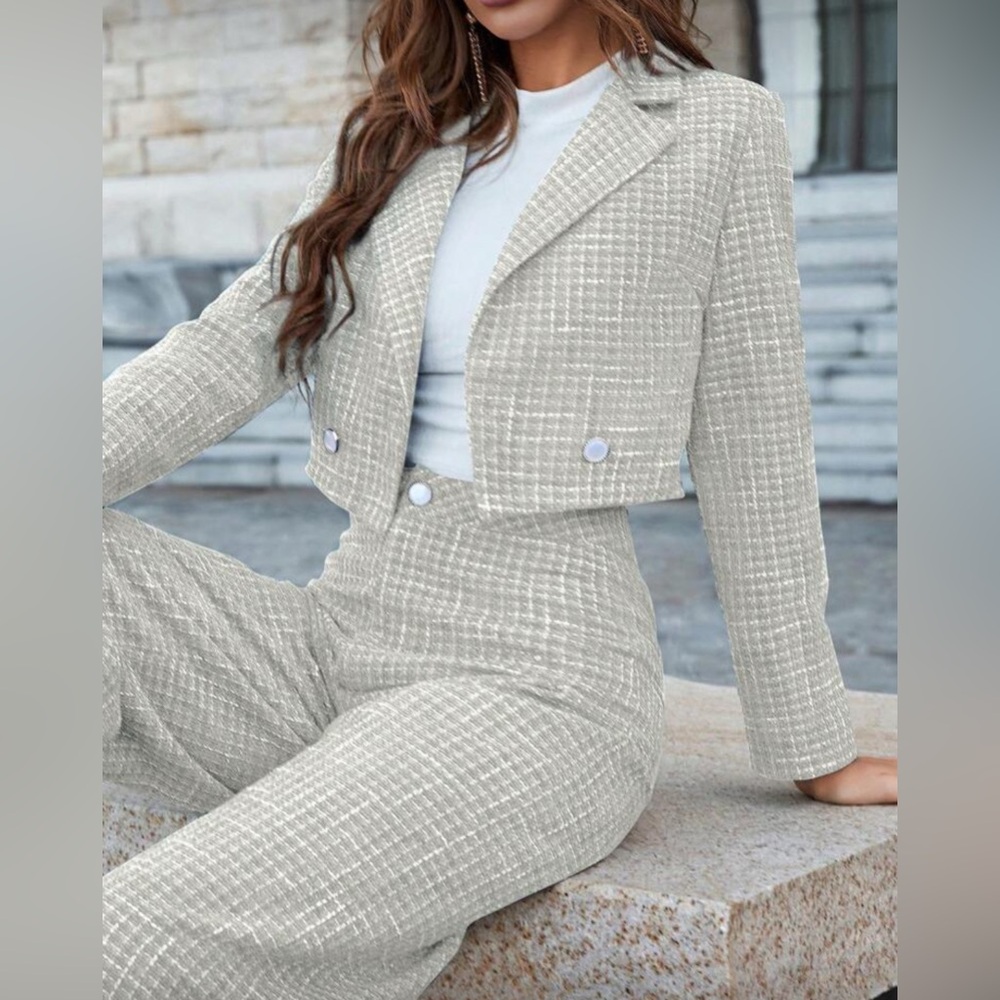 Chic Cream Tweed Suit Set